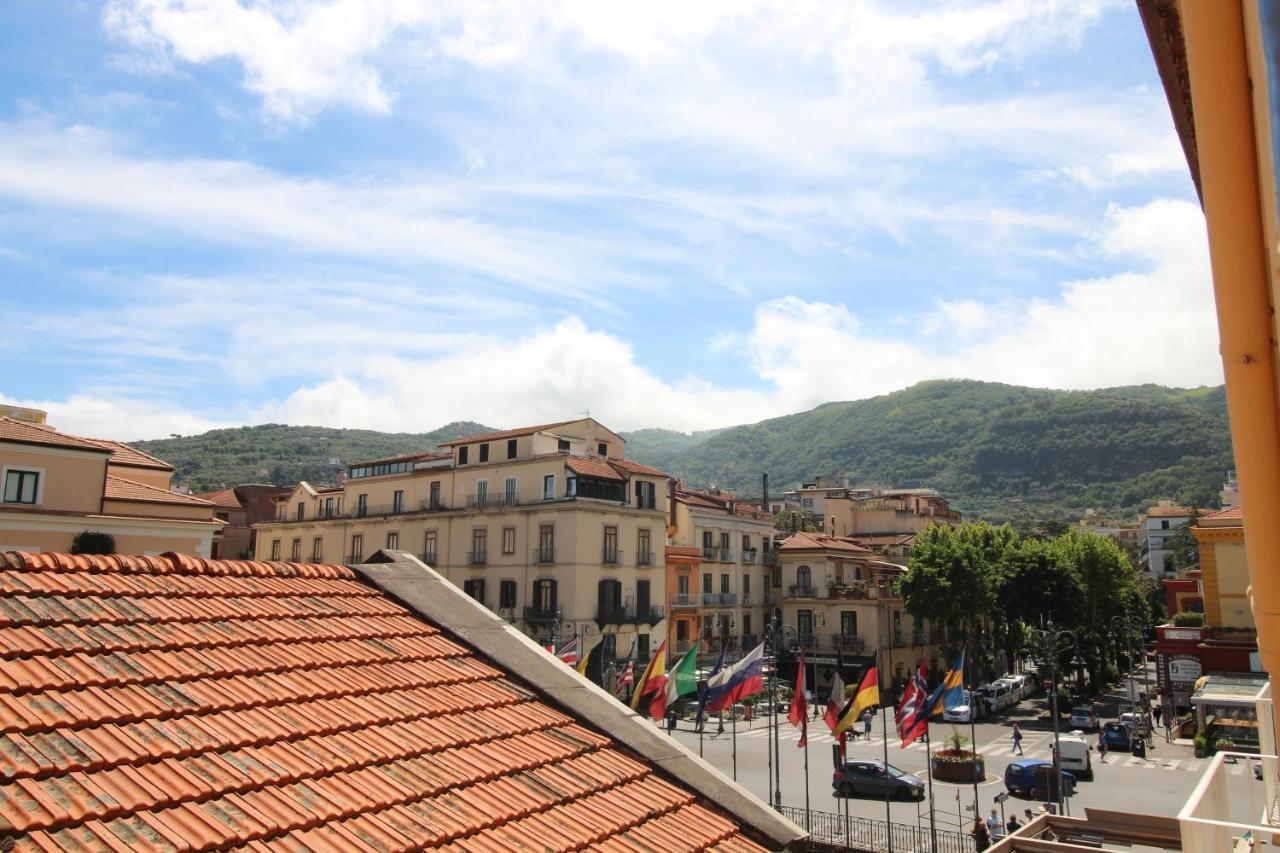Appartement Piazza Tasso Max 1 à Sorrente Extérieur photo
