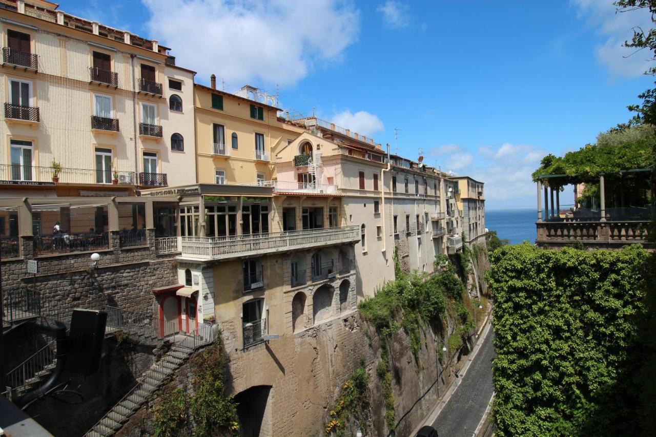 Appartement Piazza Tasso Max 1 à Sorrente Extérieur photo